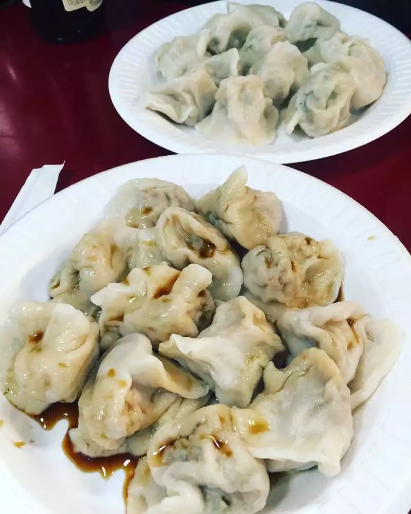 手工包饺子的方法_饺子的手工包法_饺子的手工包法视频教程