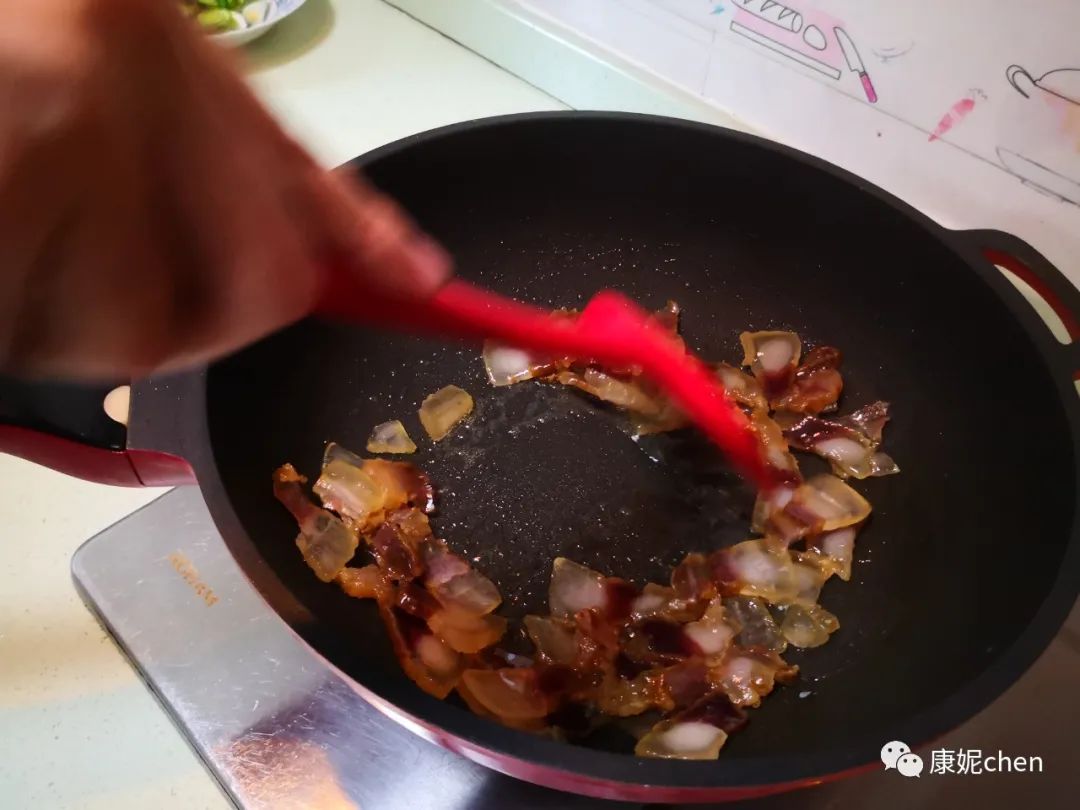 简单的炒腊肉_腊肉怎么炒好吃又简单_炒腊肉的家常做法大全家常窍门