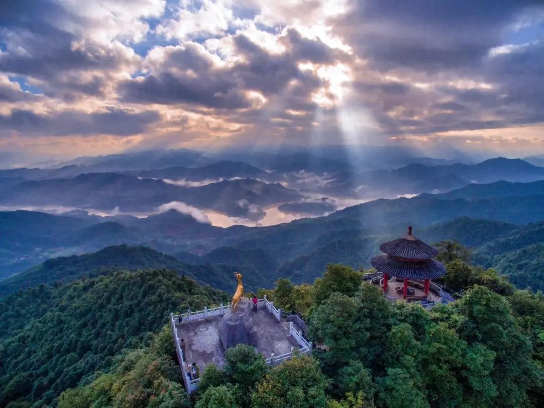 广西旅游玩去哪里最好_去广西旅游怎么玩_广西旅游必去