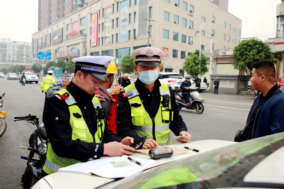 电动车绿色牌和白色牌_电动车绿标和白标_电动车绿牌和白牌有什么区别