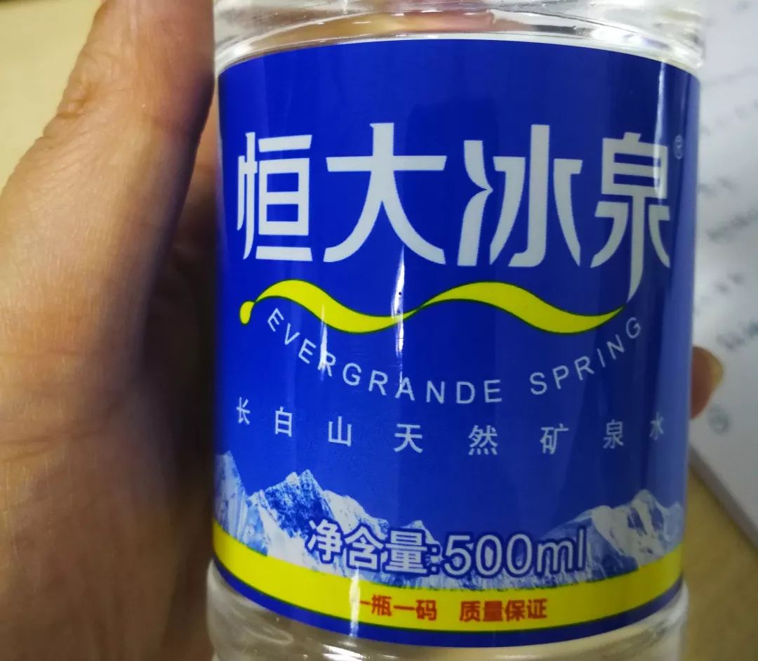 苏打水哪个牌子好质量好_那个牌子的苏打水好_什么牌子苏打水好