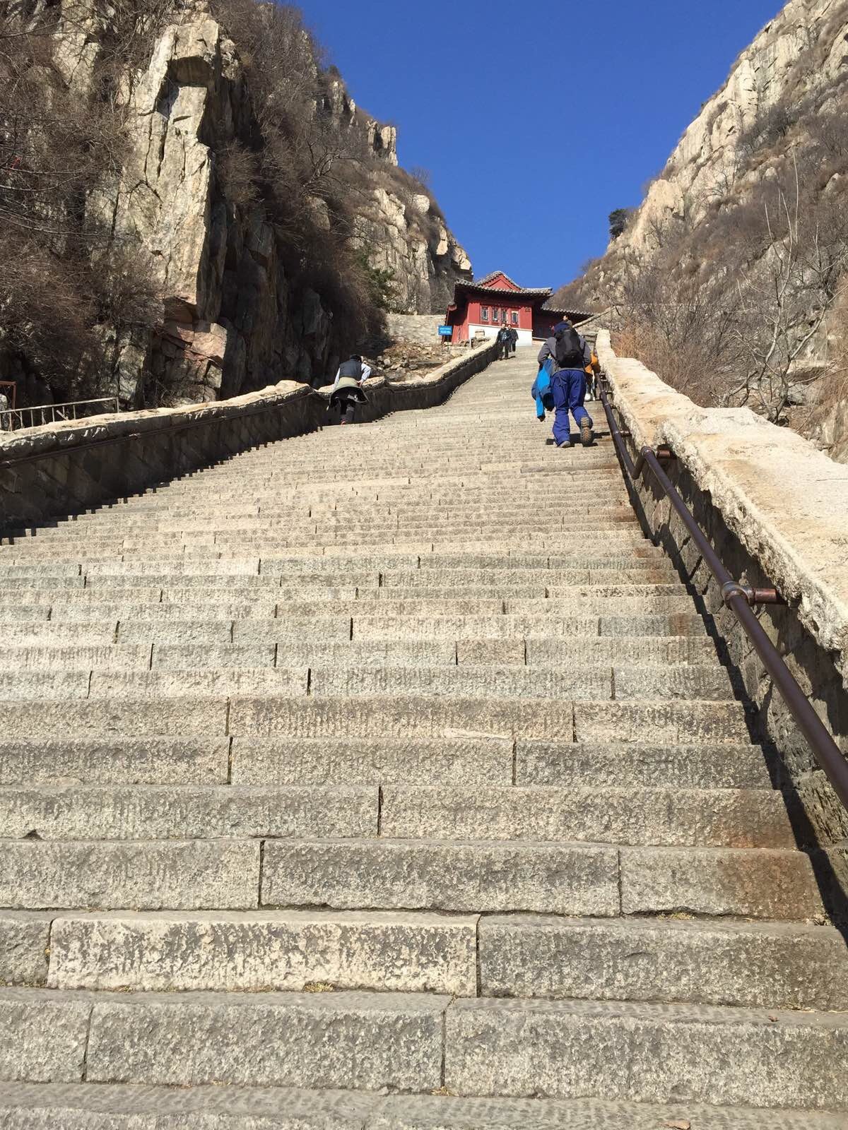 泰山顶酒店预订_泰山山顶宾馆预订_泰山山顶宾馆价格查询