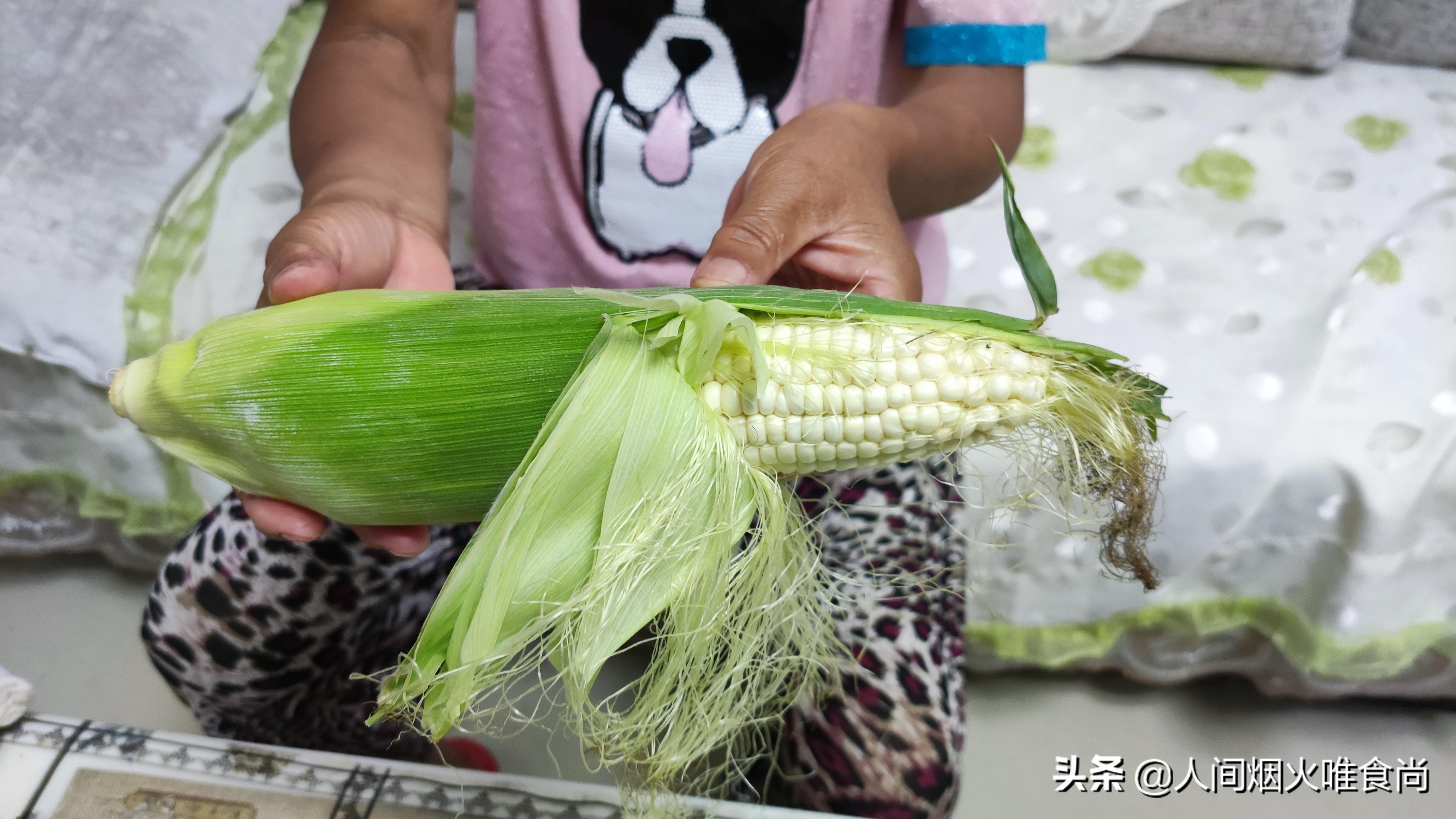 煮玉米是冷水下锅几分钟_冷水锅煮玉米需要多长时间_玉米冷水上锅煮多久