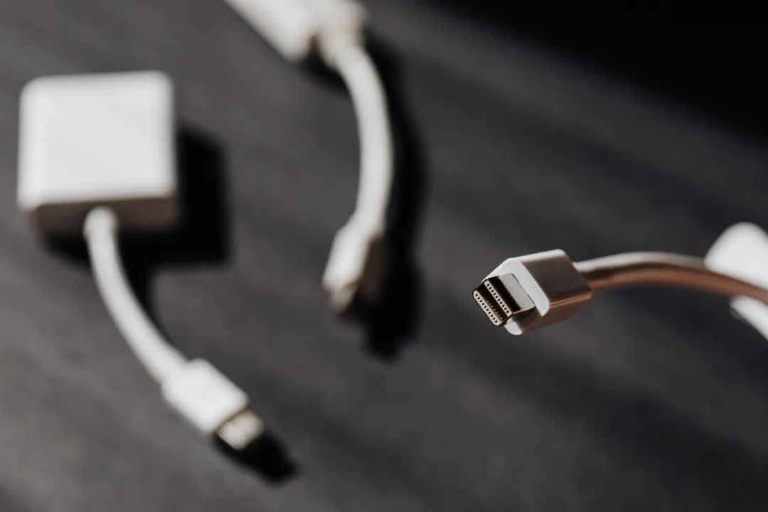 iphone充电配件_苹果手机充电器不支持此配件怎么解决_iphone充电器配件